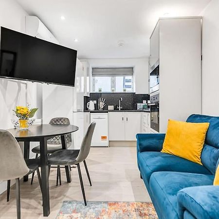 Luxstay Holland Park Apartment With Ac Londra Dış mekan fotoğraf