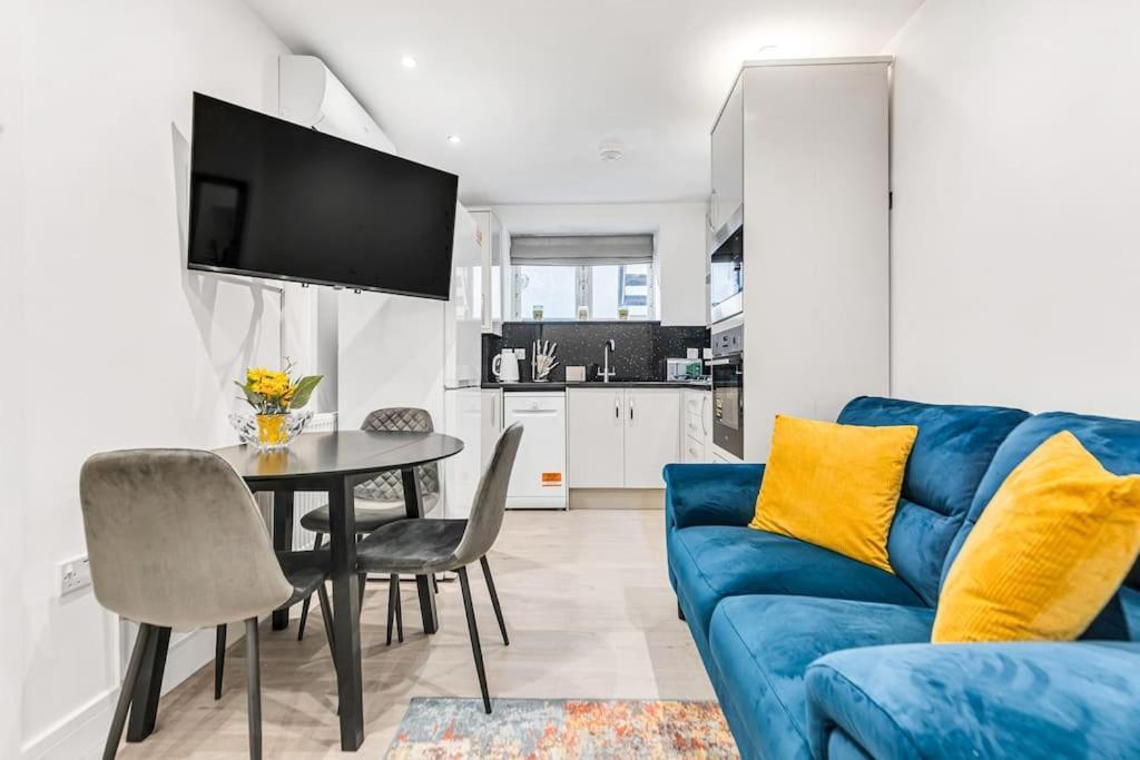 Luxstay Holland Park Apartment With Ac Londra Dış mekan fotoğraf