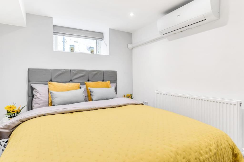 Luxstay Holland Park Apartment With Ac Londra Dış mekan fotoğraf