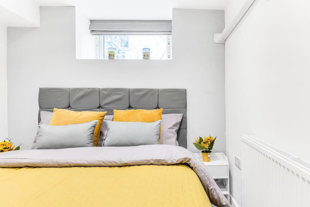 Luxstay Holland Park Apartment With Ac Londra Dış mekan fotoğraf